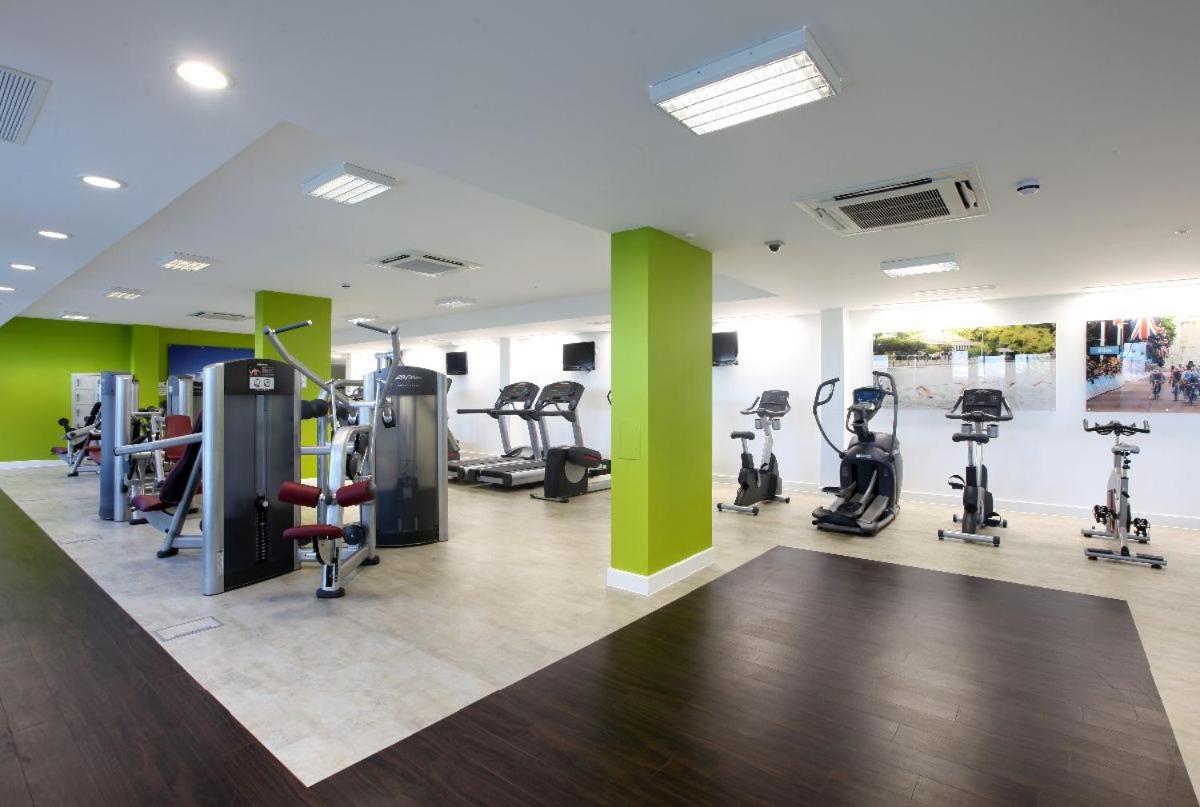 Cityscape Serenity: 10Th Floor Oasis Near City Airport, Excel & 02 Apartment Лондон Екстериор снимка